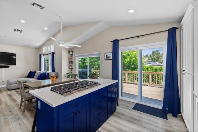 150 Rock Glen Way, Santee CA: https://media.crmls.org/mediaz/381d1f0f-3b8e-4f74-86c6-c559210d6b51.jpg