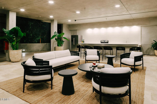 Detail Gallery Image 5 of 73 For 124 W Colorado St #302,  Glendale,  CA 91204 - 2 Beds | 2 Baths