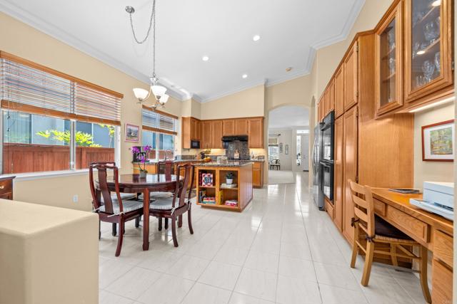 11075 Mulgrave Road, San Diego CA: https://media.crmls.org/mediaz/381de584-b17a-409f-8067-8f0e9dd6061b.jpg