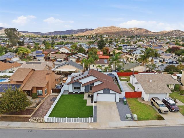 10660 Braverman Drive, Santee CA: https://media.crmls.org/mediaz/381e4102-67dd-4570-a30f-8c323fffc863.jpg