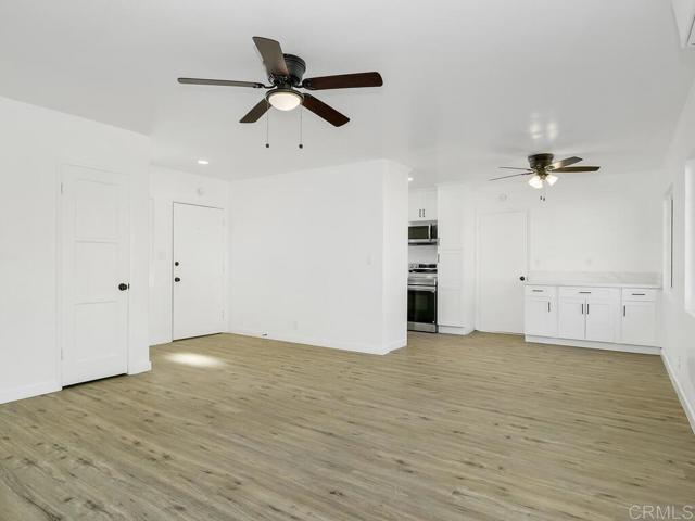 Detail Gallery Image 5 of 54 For 13508 Willow Rd, Lakeside,  CA 92040 - 3 Beds | 1 Baths