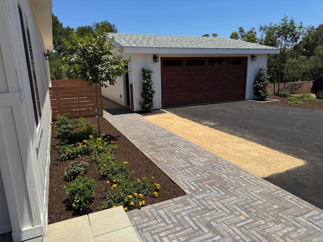 28676 Mountain Lilac Road, Escondido CA: https://media.crmls.org/mediaz/381f97a0-2ac9-4336-9819-cc2c2f62a9d1.jpg