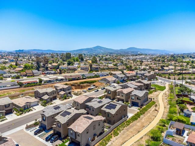 1682 Carol Lee Lane, Escondido CA: https://media.crmls.org/mediaz/381fdedd-2610-49c7-906f-bd80a14a361b.jpg