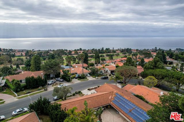 6847 Crest Road, Rancho Palos Verdes, California 90275, 4 Bedrooms Bedrooms, ,3 BathroomsBathrooms,Residential,Sold,Crest,25498791