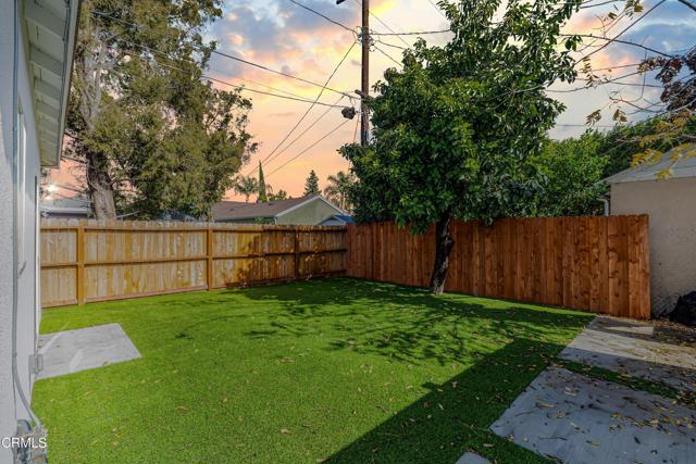 Detail Gallery Image 36 of 37 For 15233 Camarillo St, Sherman Oaks,  CA 91403 - 5 Beds | 4 Baths