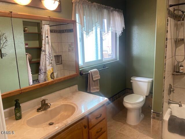 2204 Antelope Avenue, Ventura CA: https://media.crmls.org/mediaz/3821197a-16c5-4b80-a37a-8dc61db37e47.jpg