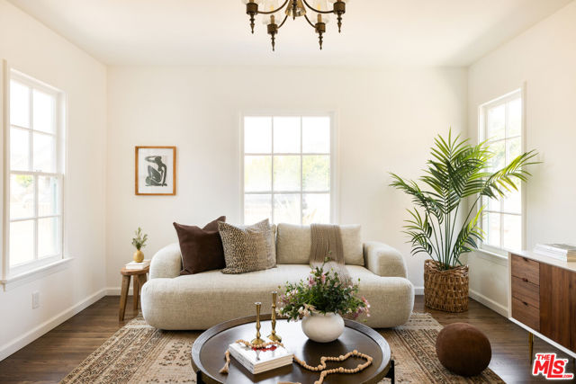 2426 W Avenue 30, Los Angeles CA: https://media.crmls.org/mediaz/38212451-3845-4895-bff0-e8320af28c2a.jpg