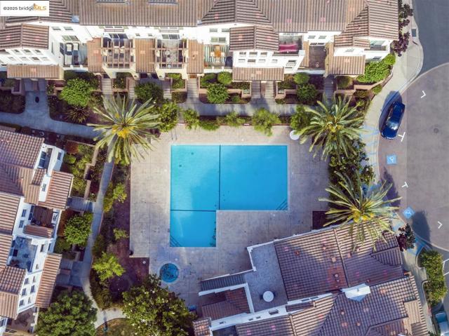 4153 Clarinbridge Cir, Dublin CA: https://media.crmls.org/mediaz/38215fe5-c1bd-4d99-b82b-ee5a7b107b84.jpg