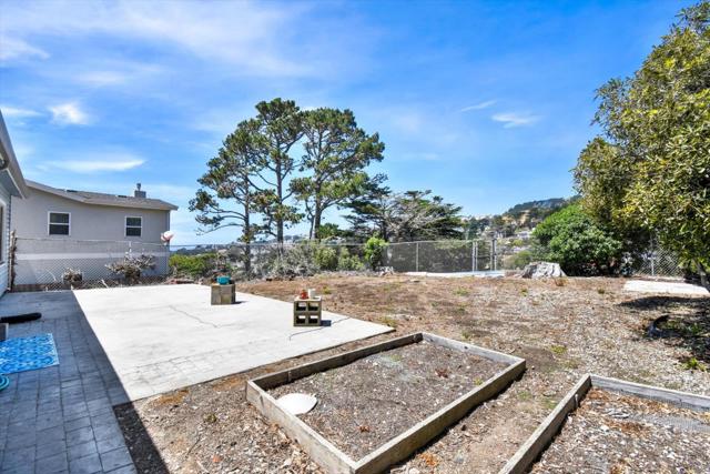 331 Manor Drive, Pacifica CA: https://media.crmls.org/mediaz/38217622-60ca-46ca-b7b2-7fa415afb7fa.jpg