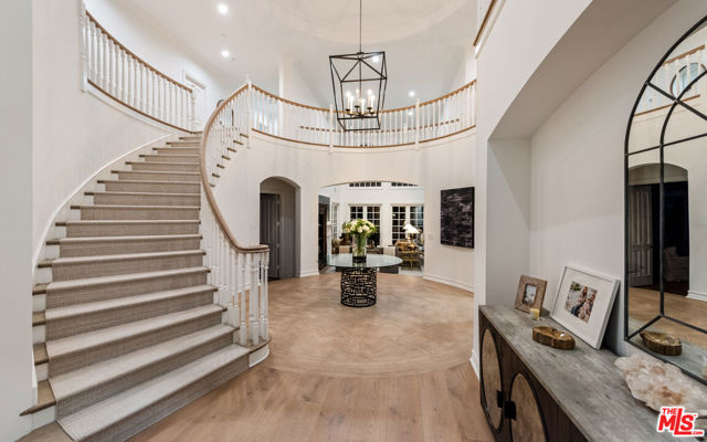 1420 Bienveneda Avenue photo 3