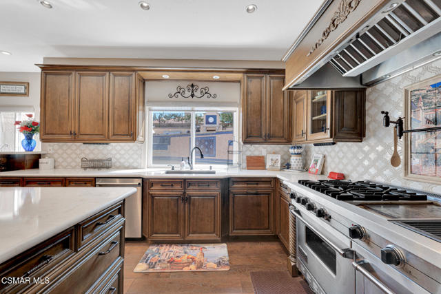 4542 Skidmore Court, Moorpark CA: https://media.crmls.org/mediaz/3821deef-6f61-4e5c-b0eb-bc730b94fe38.jpg