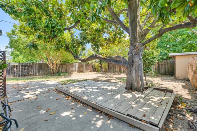801 Douglas Street, West Sacramento CA: https://media.crmls.org/mediaz/38231688-055e-4438-a3d0-1bbc63ba1c8a.jpg