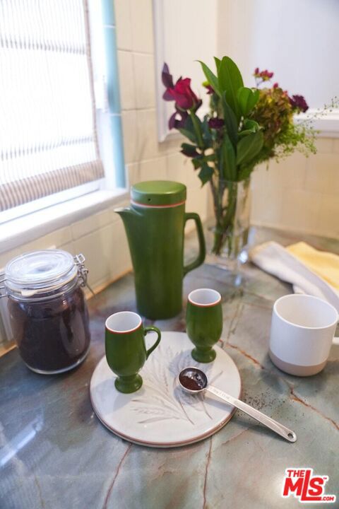 1143 S Rimpau Boulevard, Los Angeles CA: https://media.crmls.org/mediaz/382345f6-eeb6-4e5e-9fcc-3aa5916d37ef.jpg