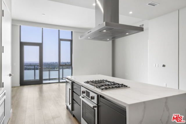 Image 2 for 2435 S Sepulveda Blvd #Penthouse 204, Los Angeles, CA 90064