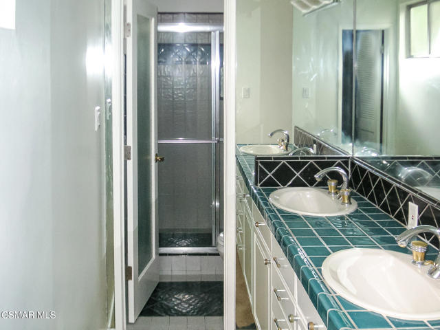 3411 Mclaughlin Avenue, Los Angeles CA: https://media.crmls.org/mediaz/38249684-9f67-43e7-936c-22c43533a7ec.jpg