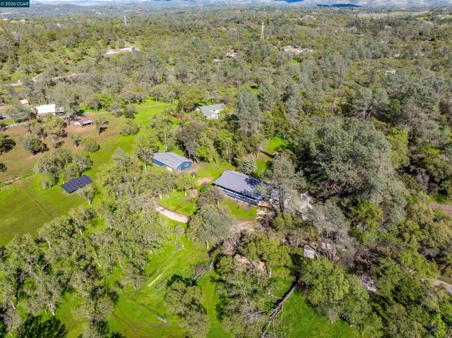 125 Sam Lynn Way, Oroville CA: https://media.crmls.org/mediaz/3824f206-343c-4346-89b1-9ccc453b7b08.jpg
