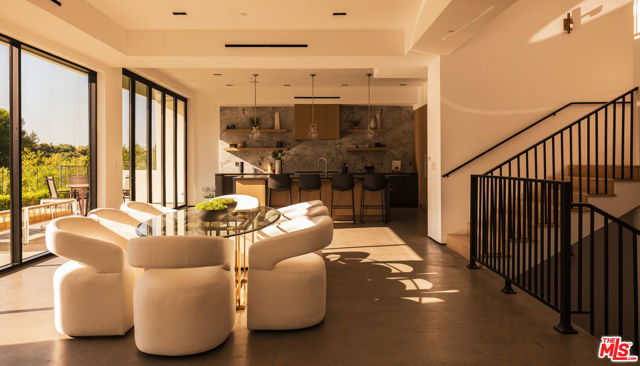 3920 Knobhill Drive, Sherman Oaks CA: https://media.crmls.org/mediaz/3825e5b3-377b-4fce-99eb-1df2002b1e31.jpg