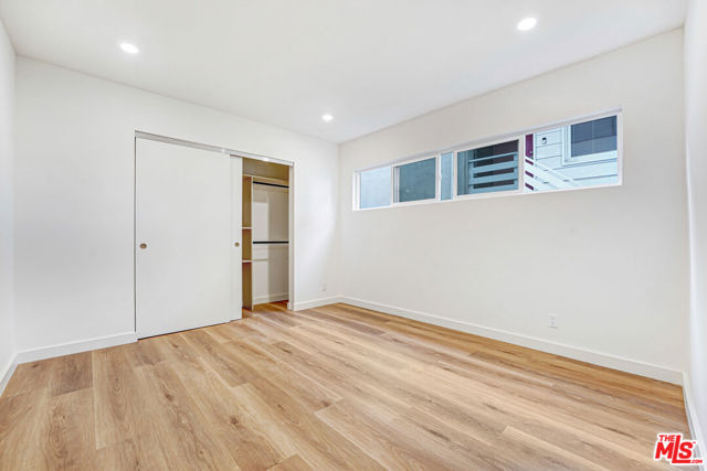 16185 W Sunset Blvd, 2 photo 7