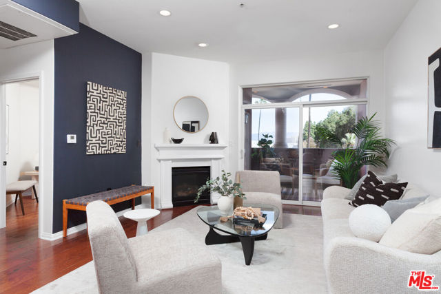 3750 Santa Rosalia Drive, Los Angeles CA: https://media.crmls.org/mediaz/3826819d-ce0f-4683-a5b6-aecb05877c7c.jpg