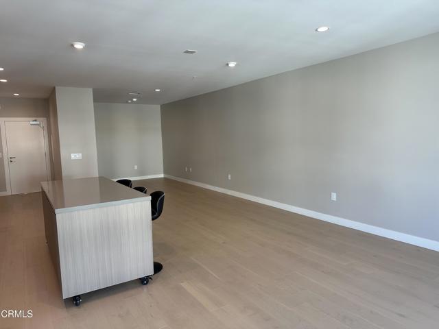Detail Gallery Image 5 of 12 For 39 S Los Robles Ave #4009,  Pasadena,  CA 91101 - 2 Beds | 2 Baths