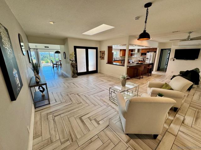 3647 Laketree Dr., Fallbrook CA: https://media.crmls.org/mediaz/382a3eb4-477f-4cdd-b5cf-074906f57b71.jpg