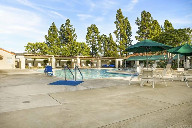 Detail Gallery Image 24 of 51 For 18023 Avenida Alozdra, Rancho Bernardo (San Diego),  CA 92128 - 2 Beds | 2 Baths