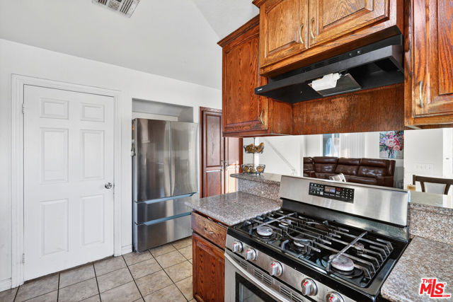 1503 E Gage Avenue, Los Angeles CA: https://media.crmls.org/mediaz/382afb11-ebe2-46f9-b952-25ce186f07c6.jpg