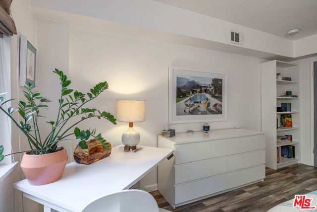 2260 North Cahuenga Boulevard, 306 photo 13