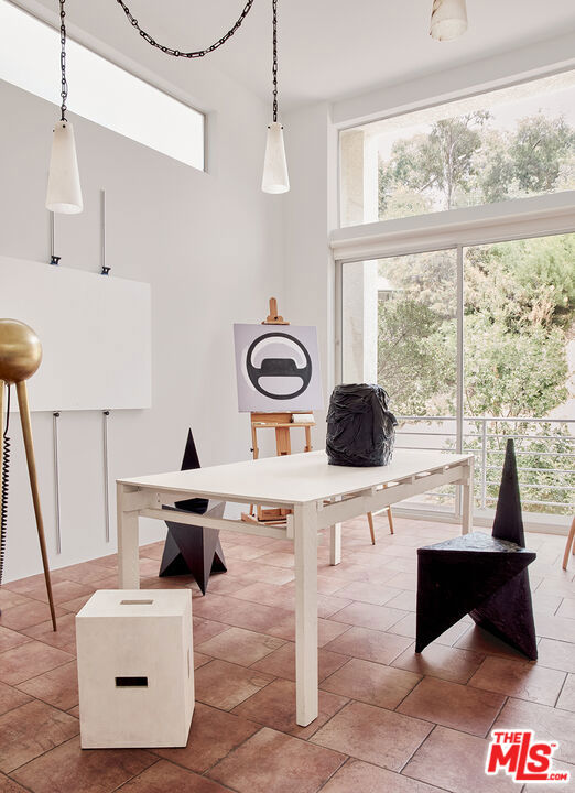 701 Museum Drive, Los Angeles CA: https://media.crmls.org/mediaz/382c3888-ec6c-4eaa-961e-67eb9400d181.jpg