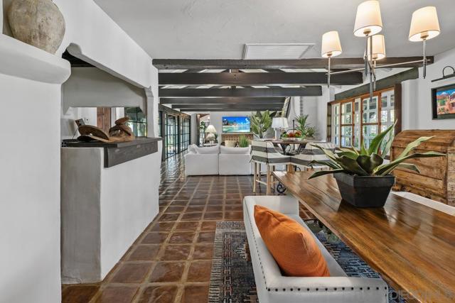 17507 Los Morros, Rancho Santa Fe CA: https://media.crmls.org/mediaz/382d0783-069f-4185-a16d-d054a439e237.jpg