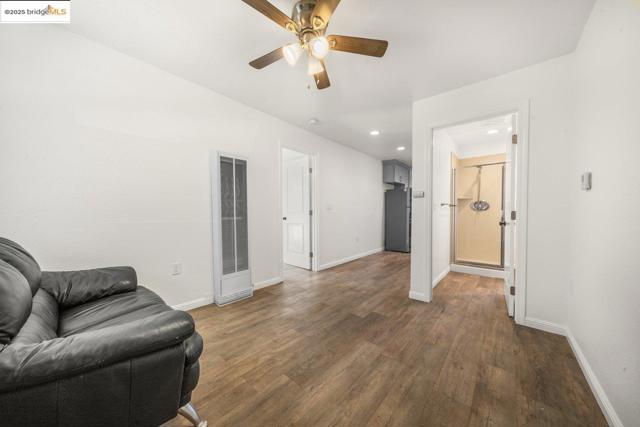 96 Highway Avenue, Bay Point CA: https://media.crmls.org/mediaz/382d1de9-d88b-44bd-96ab-3b59363eb9b0.jpg