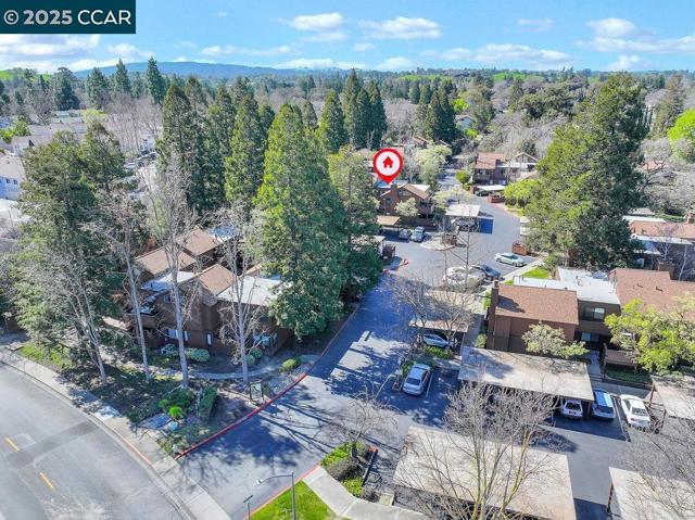 896 Camelback Place, Pleasant Hill CA: https://media.crmls.org/mediaz/382d3d86-5250-42af-8e11-46f033a0626d.jpg