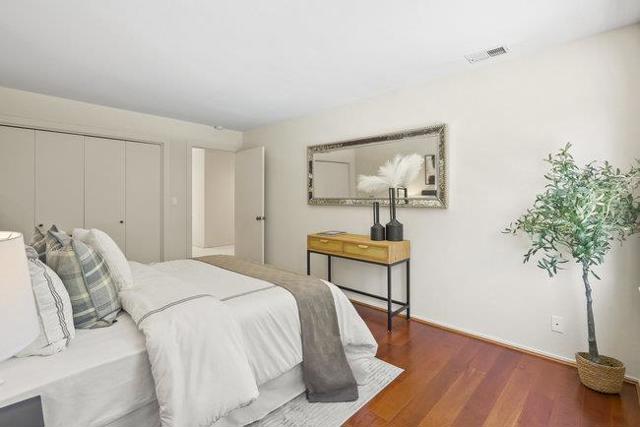 84 Selby, Atherton CA: https://media.crmls.org/mediaz/382d9e60-47a7-4e19-8bf8-e1ffcf2107cd.jpg