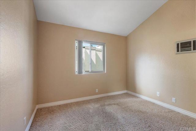 Detail Gallery Image 14 of 28 For 730 Silver Dr, Vista,  CA 92083 - 3 Beds | 2/1 Baths