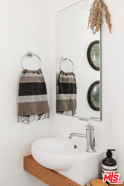 Image 17 of 38 For 4052 Jennings Drive