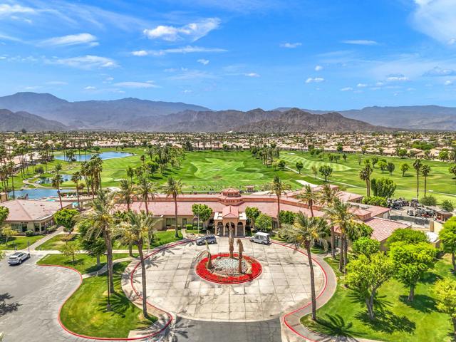44085 Royal Troon Drive, Indio CA: https://media.crmls.org/mediaz/38305c24-6042-4e41-900e-cee9f2058ef2.jpg