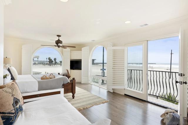 Image 19 of 53 For 2727 Ocean Front Walk