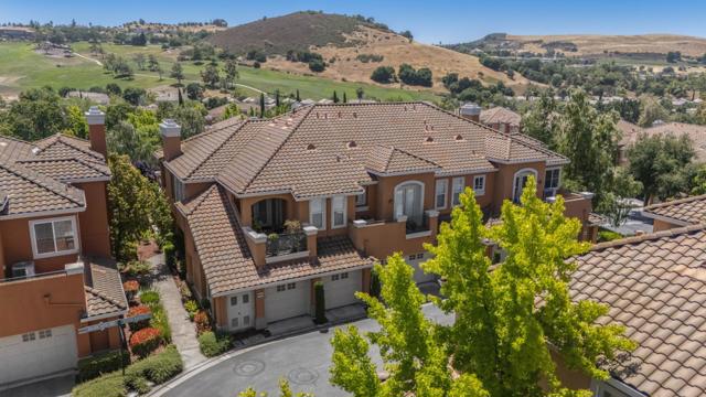 5365 SILVER KNOLL Court, San Jose CA: https://media.crmls.org/mediaz/3830ce8f-35cb-49d1-86e3-65f44103168f.jpg