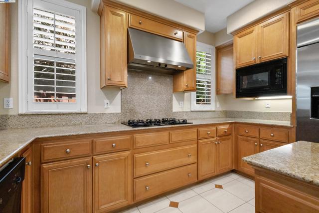2004 W Lagoon Rd, Pleasanton CA: https://media.crmls.org/mediaz/38310c26-e06f-4c74-a7a5-33c6a1e0c736.jpg