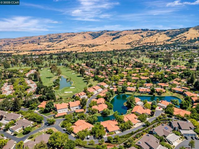 7638 Falkirk Drive, San Jose CA: https://media.crmls.org/mediaz/38322bae-8941-47cc-8733-7d632f60ec2f.jpg