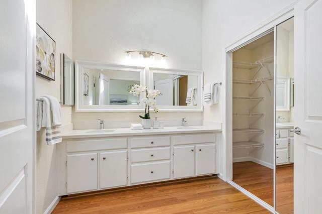 10 Tyrella Court, Mountain View CA: https://media.crmls.org/mediaz/3832394d-ec69-447c-80b3-02634127c603.jpg