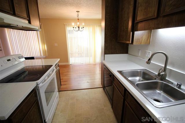 9528 Carroll Canyon Rd, San Diego CA: https://media.crmls.org/mediaz/383335c9-5268-4ddc-b040-429c882cccf9.jpg