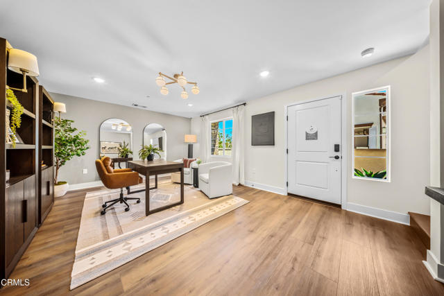 2852 Via Descanso, Camarillo CA: https://media.crmls.org/mediaz/38336f21-a6f0-402b-96e2-f950100a6ce4.jpg