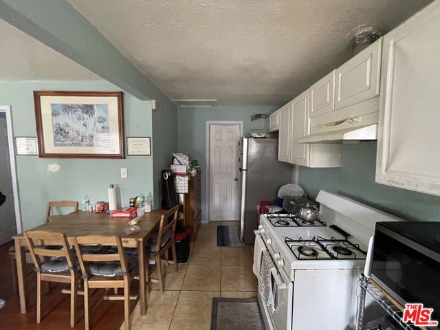1137 N Normandie Avenue, Los Angeles CA: https://media.crmls.org/mediaz/3833dc0c-b434-48fe-ac26-fe086b569a04.jpg