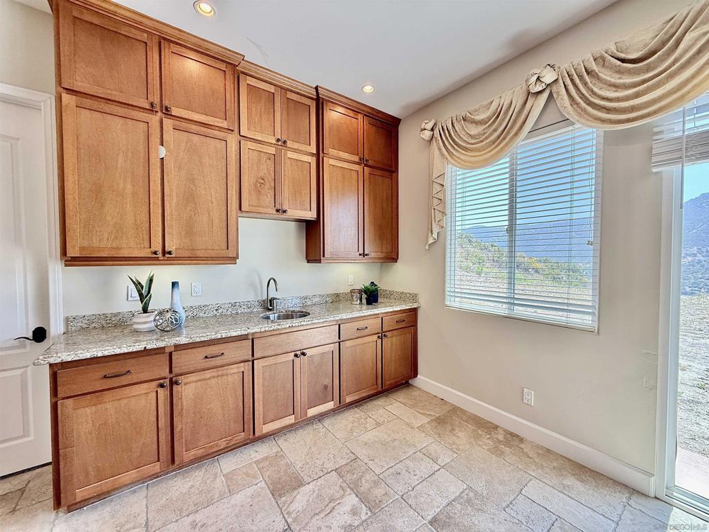 MLS #250028419SD image #14