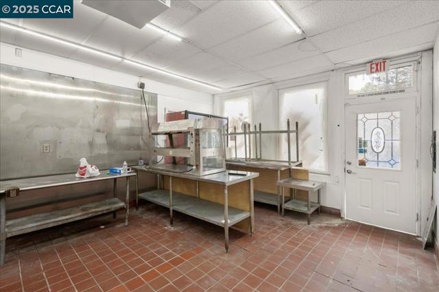 4955 Appian Way, El Sobrante CA: https://media.crmls.org/mediaz/3834fce1-7dca-4e65-8b97-ff3721f4dba5.jpg