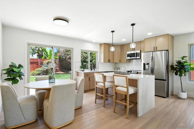 1285 Waxwing Ln, Chula Vista CA: https://media.crmls.org/mediaz/3835197f-a23b-4a60-a057-94ea86ebfd20.jpg