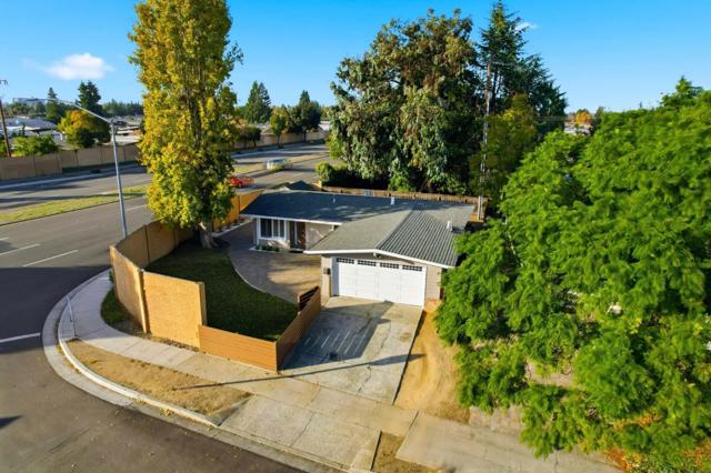 1101 Palamos Avenue, Sunnyvale CA: https://media.crmls.org/mediaz/38361965-96e7-4edb-bde1-0fa188ca9e2f.jpg