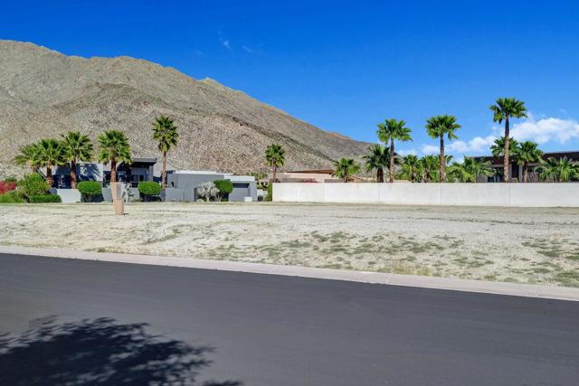 250 Lautner Lane, Palm Springs CA: https://media.crmls.org/mediaz/383630ef-8334-400c-910b-40a672b7223d.jpg