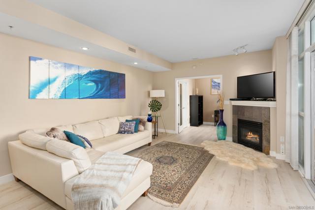850 Beech St, San Diego CA: https://media.crmls.org/mediaz/383671b8-be86-46b9-8296-363c4cdd1f84.jpg